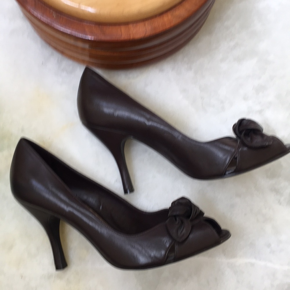 Gianni Bini Brown Leather Heels